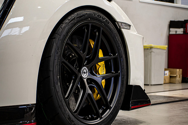 Фото дисков HRE R101 Lightweight Черный сатин на Nissan GT-R
