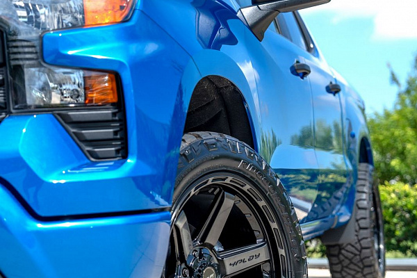 Фото дисков 4PLAY 4P63 Черный глянец на Chevrolet Silverado IV