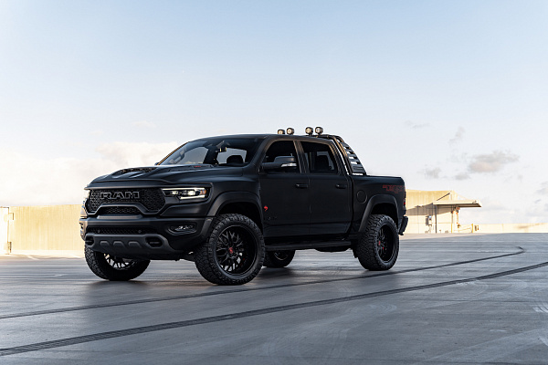 Фото дисков Strasse Wheels SV12M Signature Черный матовый на Ram 1500 V