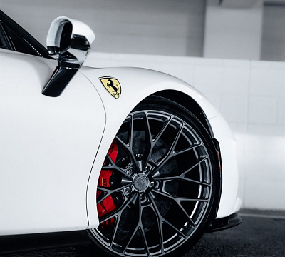 Фото дисков Anrky AN10 на Ferrari SF90
