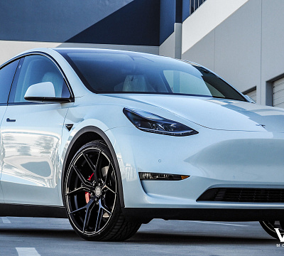 Фото дисков Vossen HF-5 на Tesla Model Y