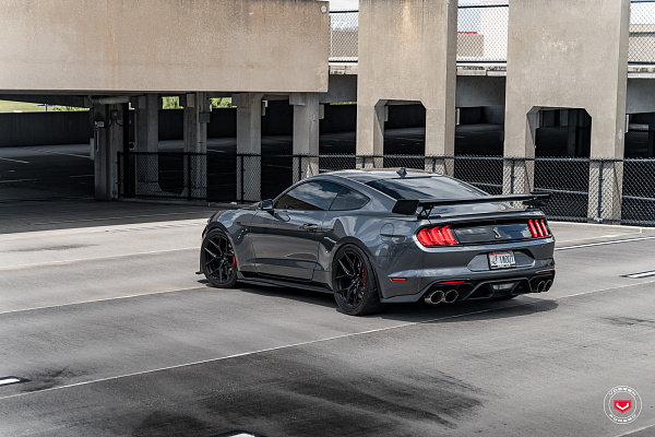 Фото дисков Vossen S21-01 Черный сатин на Ford Mustang VI