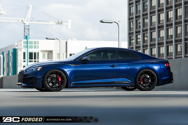 Фото дисков BC Forged RZ05 Черный глянец на Audi A/S/RS 5 (F5)