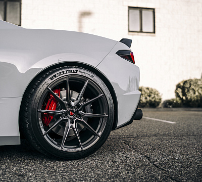 Фото дисков Vossen EVO-2 на Chevrolet Corvette C8