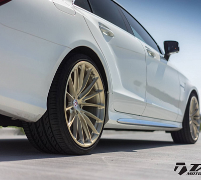 Фото дисков HRE P103 на Mercedes-Benz CLS (C218)