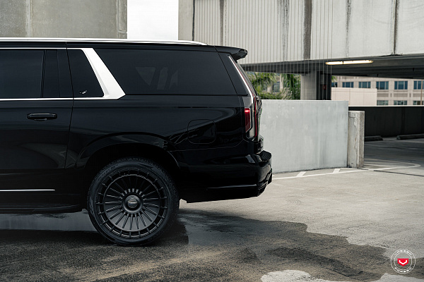 Фото дисков Vossen S21-12 Черный сатин на Cadillac Escalade V