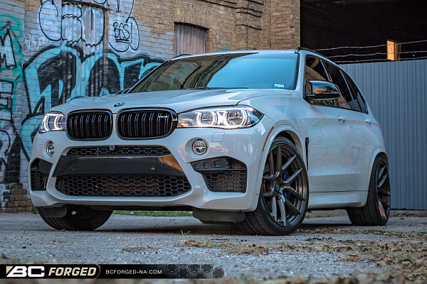 Фото дисков BC Forged HCS02 Глянцевый темный лак на BMW X5/X5 M (F15/F85)