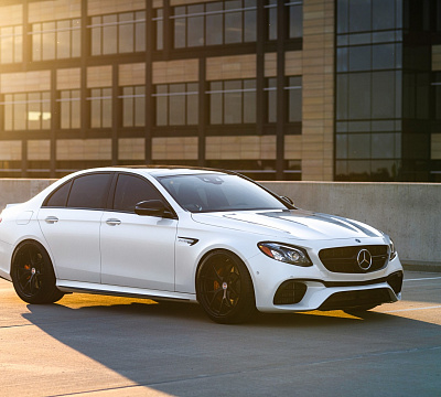 Фото дисков HRE P101 на Mercedes-Benz E-Class (W213, S213, C238)