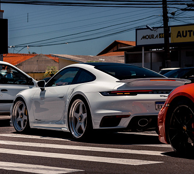 Фото дисков HRE 527 на Porsche 911 VIII