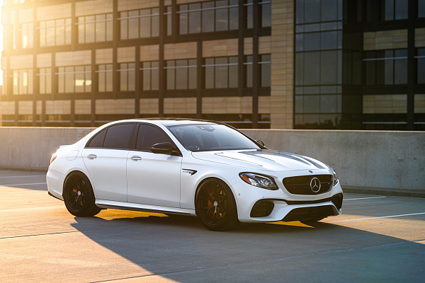 Фото дисков HRE P101 Черный сатин на Mercedes-Benz E-Class (W213, S213, C238)