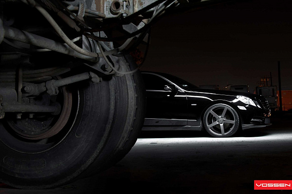 Фото дисков Vossen CV3 Сатиновый графит на Mercedes-Benz E-Class (W212, S212, C207)