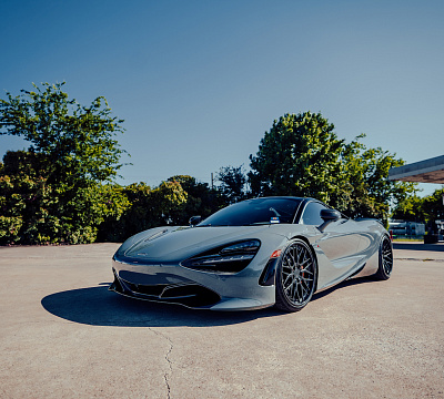 Фото дисков Strasse Wheels SV10M Deep Concave FS на McLaren 720S