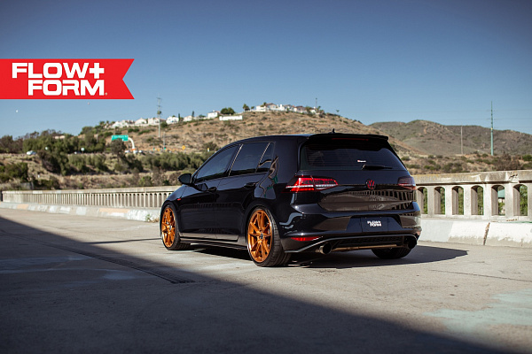Фото дисков HRE FF04 Глянцевая медь на Volkswagen Golf VII