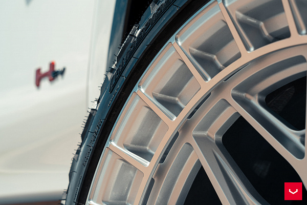 Фото дисков Vossen HFX-1 (8-Lug) Серебро на GMC Hummer EV