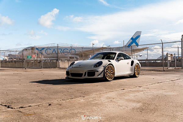 Фото дисков Anrky RS1 Сатиновое золото на Porsche 911 VII