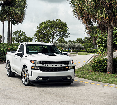 Фото дисков Vossen M-X5 (3-Piece) на Chevrolet Silverado IV