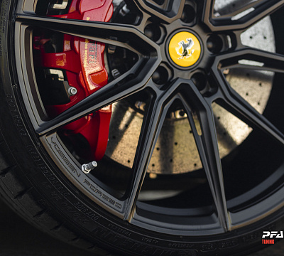 Фото дисков Vossen EVO-2R на Ferrari F12
