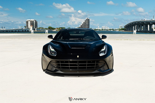 Фото дисков Anrky AN12 Черный глянец на Ferrari F12