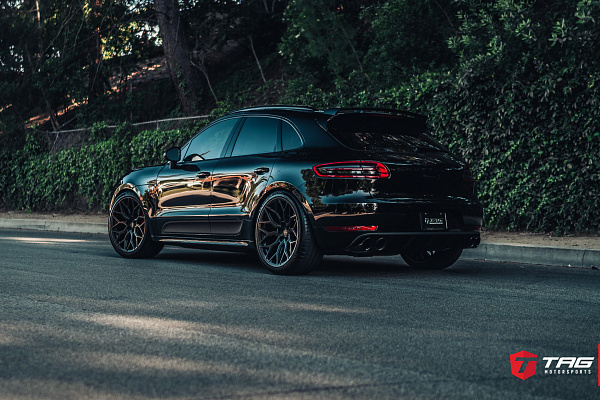 Фото дисков Vossen HF-2 Черный сатин на Porsche Macan I