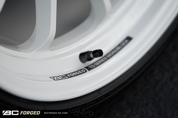 Фото дисков BC Forged TD01 Белый глянец на BMW 3/M3 (F3x/F80)