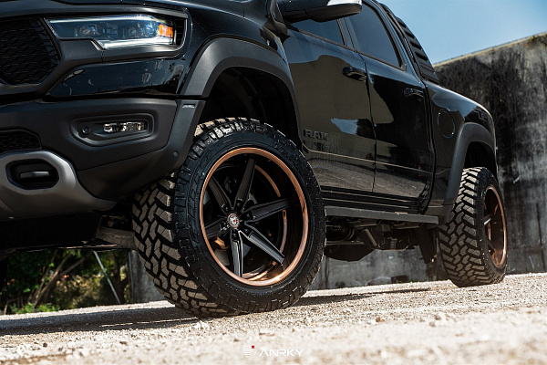 Фото дисков Anrky AN36-S Черный сатин на Ram 1500 V