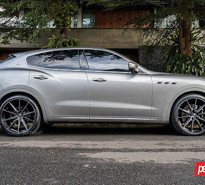 Фото дисков Vossen HF-3 на Maserati Levante