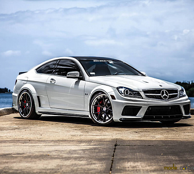 Фото дисков HRE S101 на Mercedes-Benz C-Class (W204)
