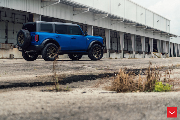 Фото дисков Vossen HF6-4 Сатиновое темное золото на Ford Bronco
