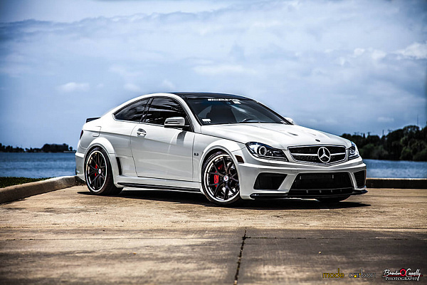 Фото дисков HRE S101 Черный сатин на Mercedes-Benz C-Class (W204)