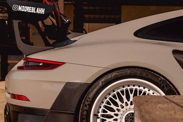 Фото дисков Brixton Forged TR20 Белый глянец на Porsche 911 VII