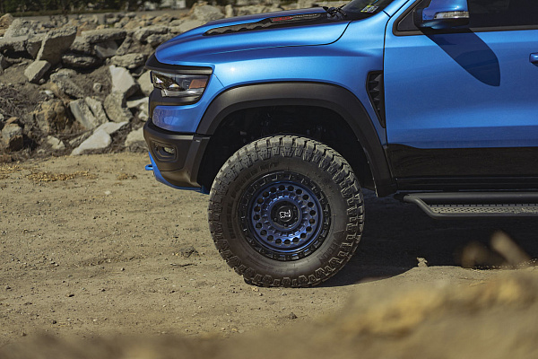 Фото дисков Black Rhino SENTINEL Синий сатин на Ram 1500 V