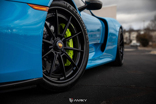 Фото дисков Anrky AN38 Черный сатин на Porsche 918 Spyder