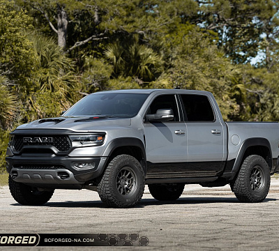 Фото дисков BC Forged TD01 на Ram 1500 V