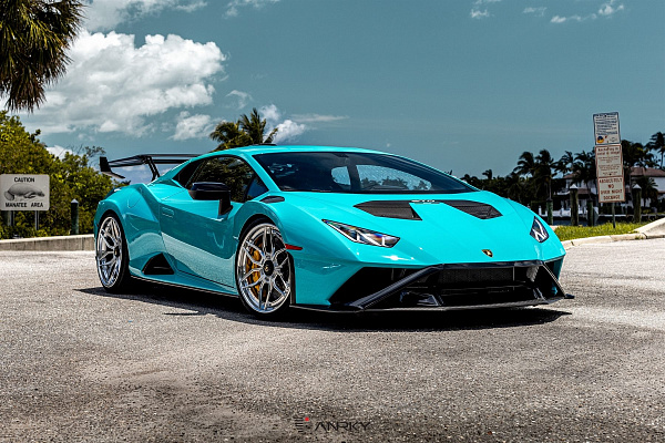 Фото дисков Anrky AN36 Полированный лак на Lamborghini Huracan