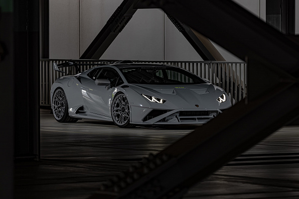 Фото дисков Brixton Forged PF14 R / RS Другой цвет на Lamborghini Huracan