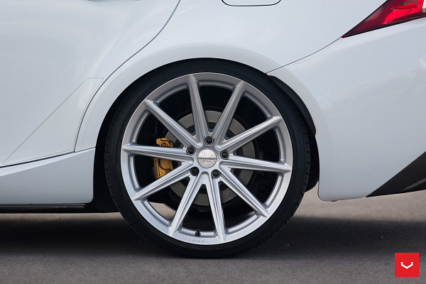 Фото дисков Vossen VFS-10 Серебро на Lexus IS II