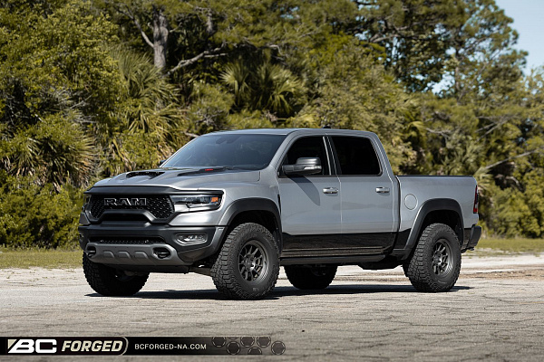 Фото дисков BC Forged TD01 Матовый графит на Ram 1500 V