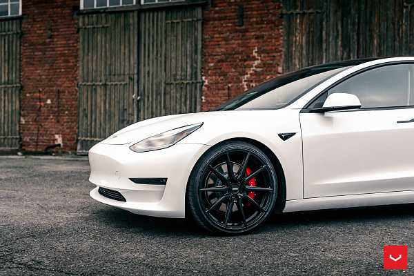 Фото дисков Vossen HF-3 Черный сатин на Tesla Model 3