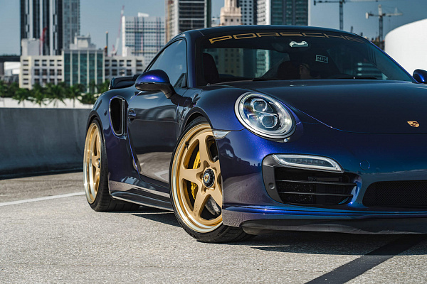 Фото дисков HRE 527 Сатиновое золото на Porsche 911 VII