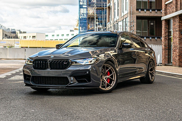 BMW M5 (F90)