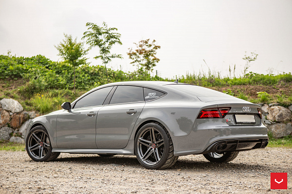 Фото дисков Vossen VFS-5 Глянцевый графит на Audi A/RS 7 (4G)