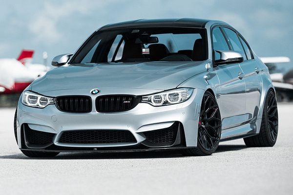 Фото дисков Vossen S17-01 Черный сатин на BMW 3/M3 (F3x/F80)