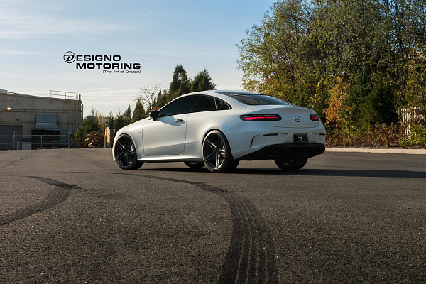 Фото дисков Vossen VFS-5 Черный глянец на Mercedes-Benz E-Class (W213, S213, C238)