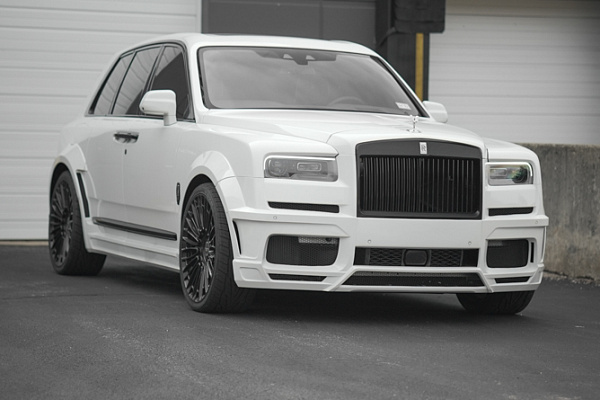 Фото дисков Brixton Forged LX01 Черный глянец на Rolls-Royce Cullinan