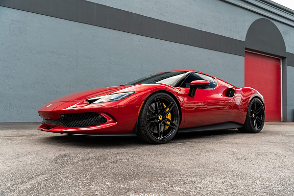 Фото дисков Anrky AN17 Черный глянец на Ferrari 296