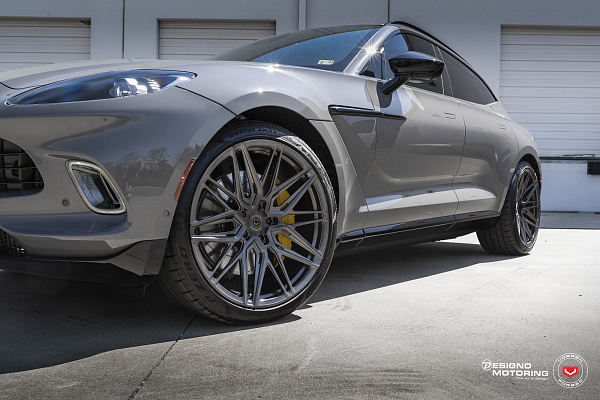 Фото дисков Vossen EVO-5R Сатиновый графит на Aston Martin DBX
