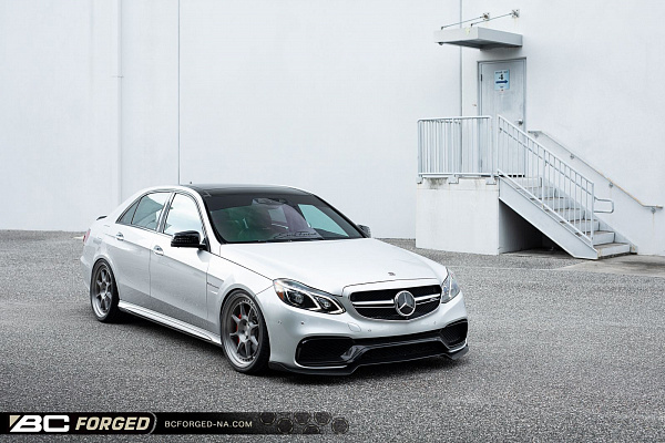 Фото дисков BC Forged LE82 // MLE82 Сатиновый темный лак на Mercedes-Benz E-Class (W212, S212, C207)