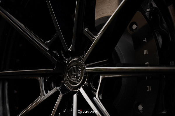 Фото дисков Anrky AN28 Черный глянец на Tesla Model S