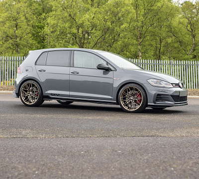Фото дисков Bola FLV на Volkswagen Golf VII