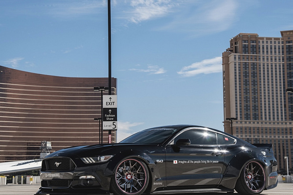 Фото дисков Savini SV72 Глянцевый лак на Ford Mustang VII